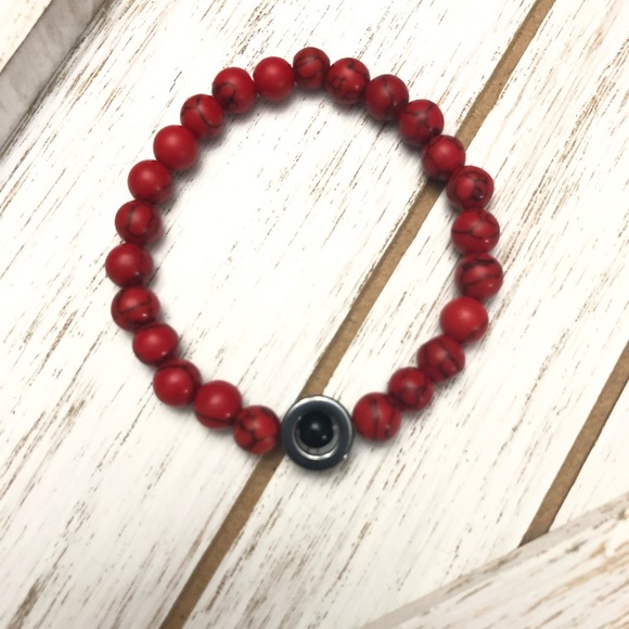 Red Howlite and Black Jasper Bracelet - Picture 2 of 3